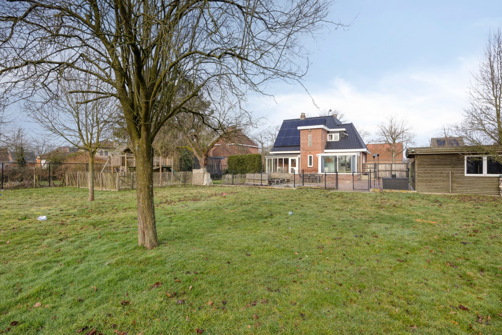 Charmante, instapklare gezinswoning met 4 slpk. op 18a 74ca in Lommel-Kerkhoven 