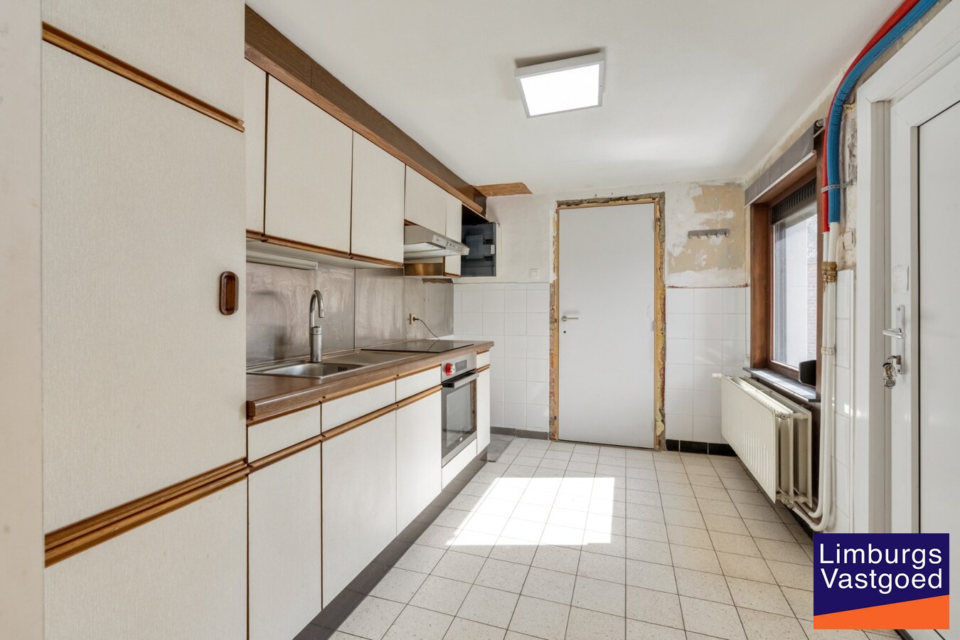 Te renoveren HOB met 3 slpk en garagebox, 13a77ca 