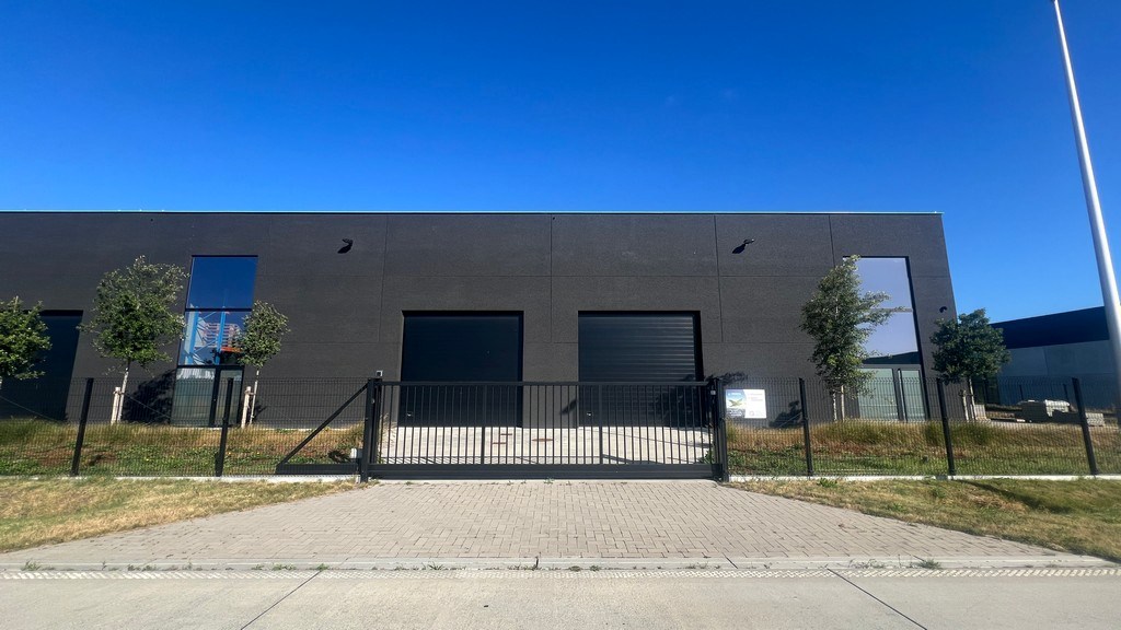 High-end bedrijfsgebouw te huur op bedrijventerrein E17/4 in Lokeren