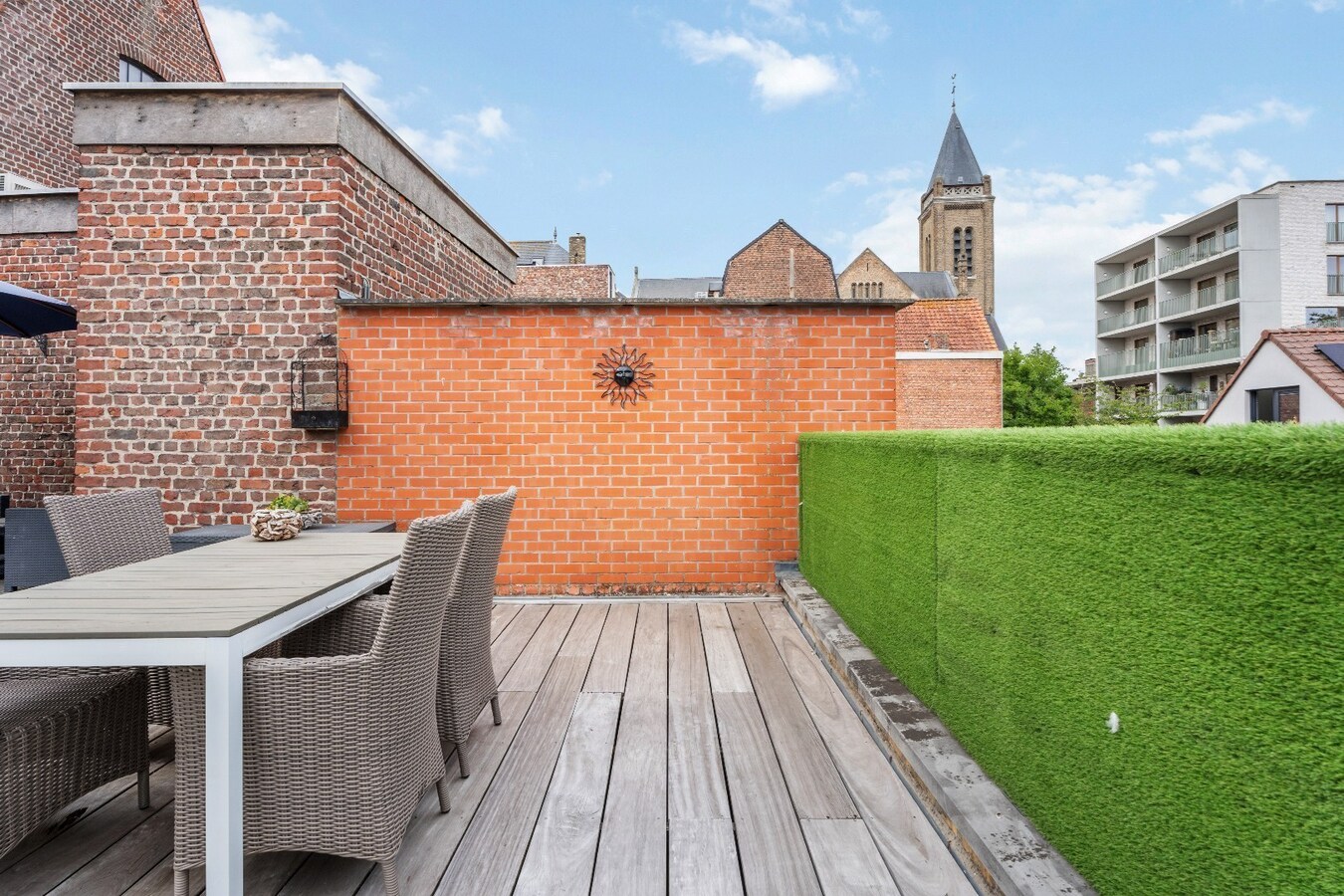 Uniek triplex met zonneterras van 75 m² in hartje Ieper 