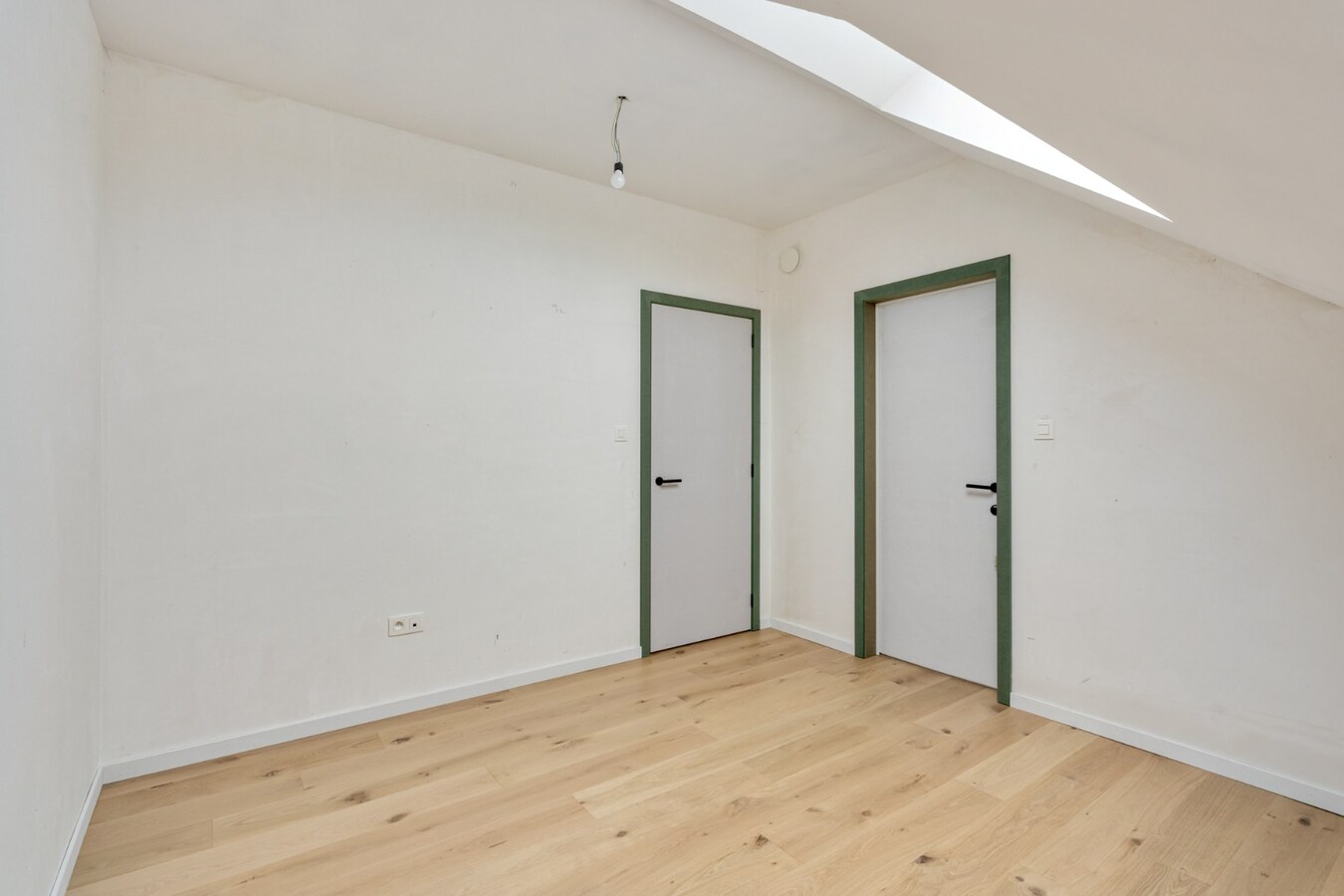 Exclusieve woning in volledig heropgebouwde hoeve op een perceel van 4a60ca! 