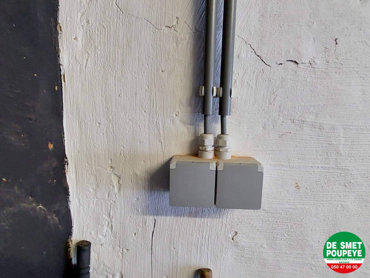 Goed gelegen garage met elektriciteit 