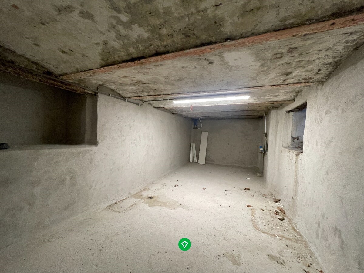 Hoekwoning met 2 slaapkamers te centrum Roeselare 