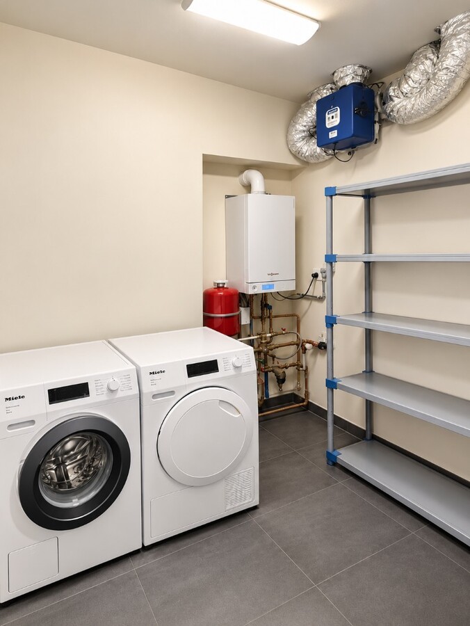 Comfortabel appartement met 3 slaapkamers, terras, tuin en carport. 