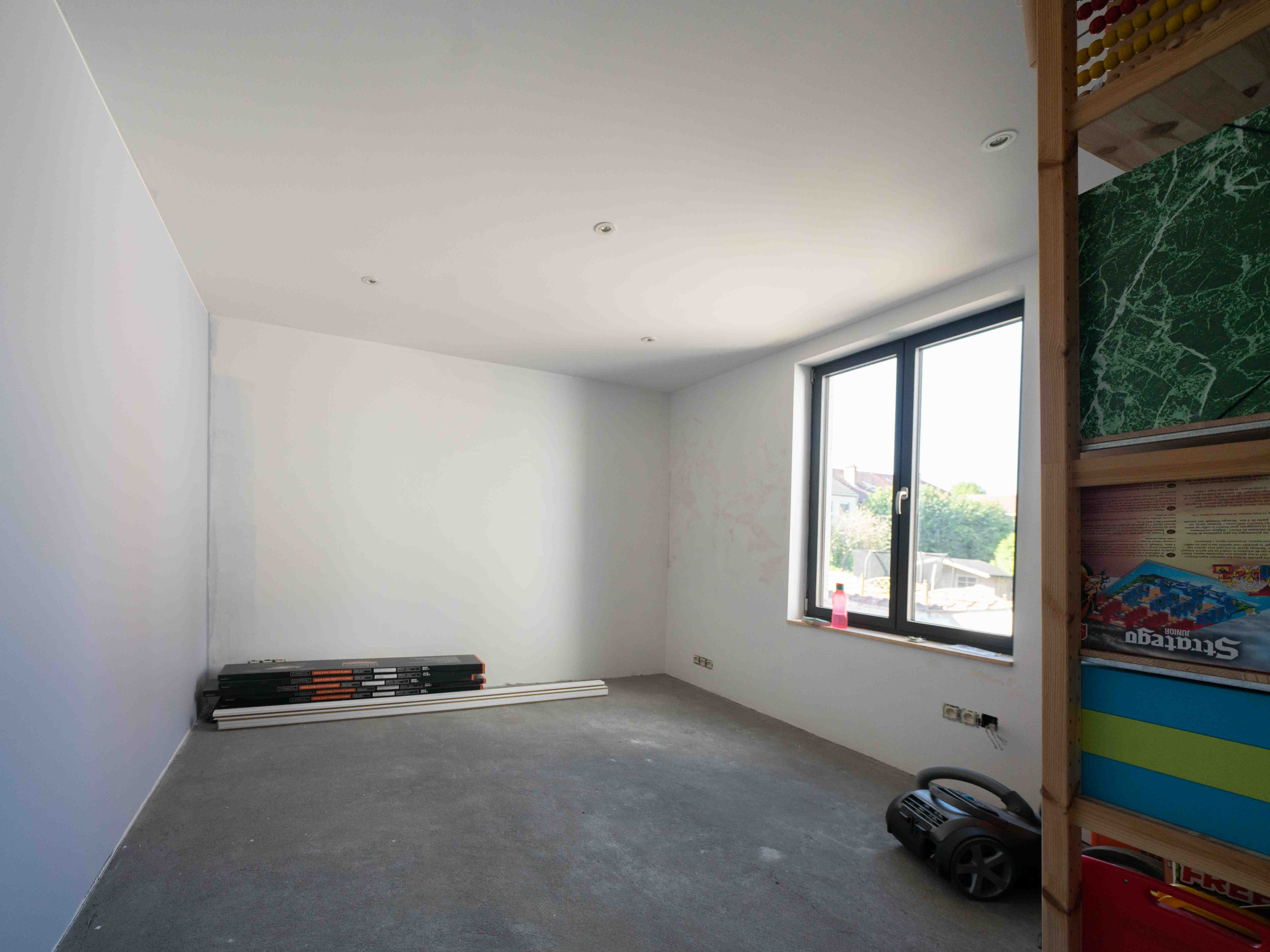 Volledig gerenoveerde woning met 4 kamers, tuin en garage 