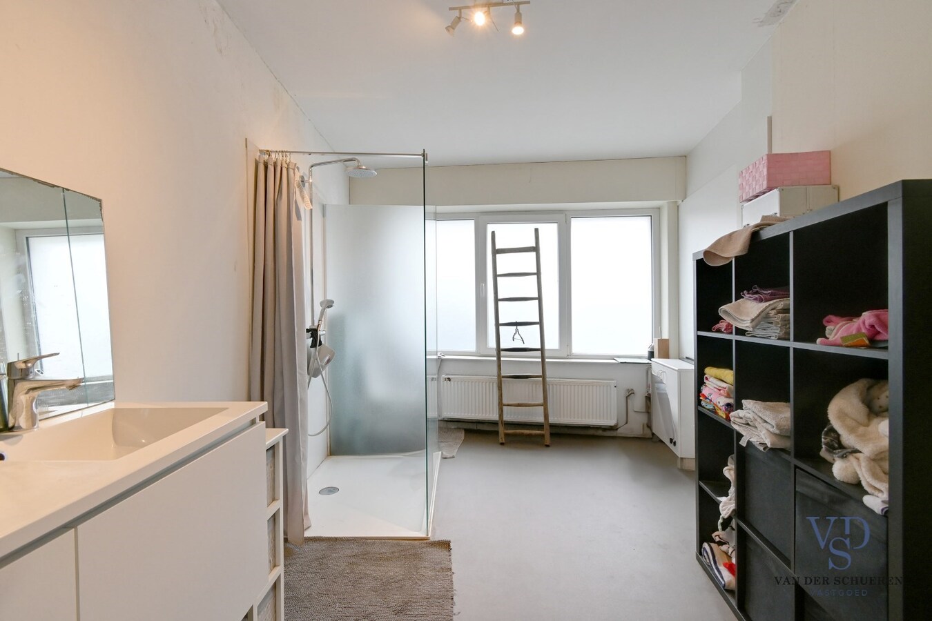 Bijzonder ruime, energiezuinige (EPC label B) gezinswoning 