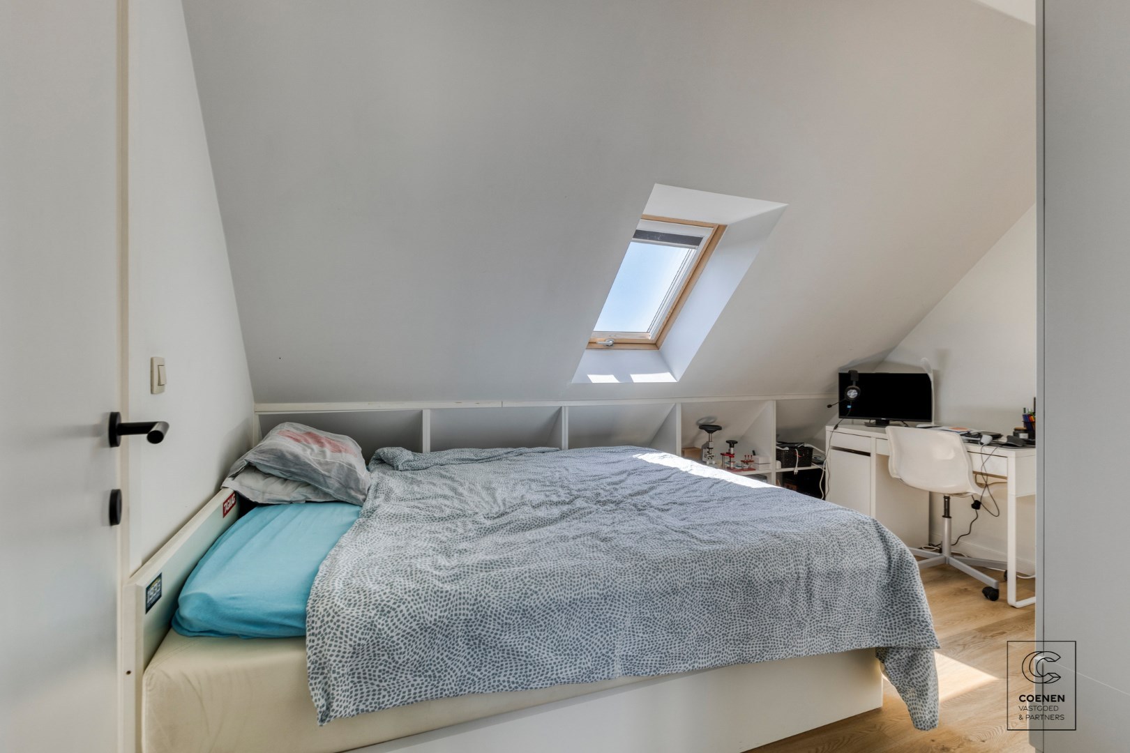 Instapklaar, recent gerenoveerd dakappartement van 55 m² te Geel! 