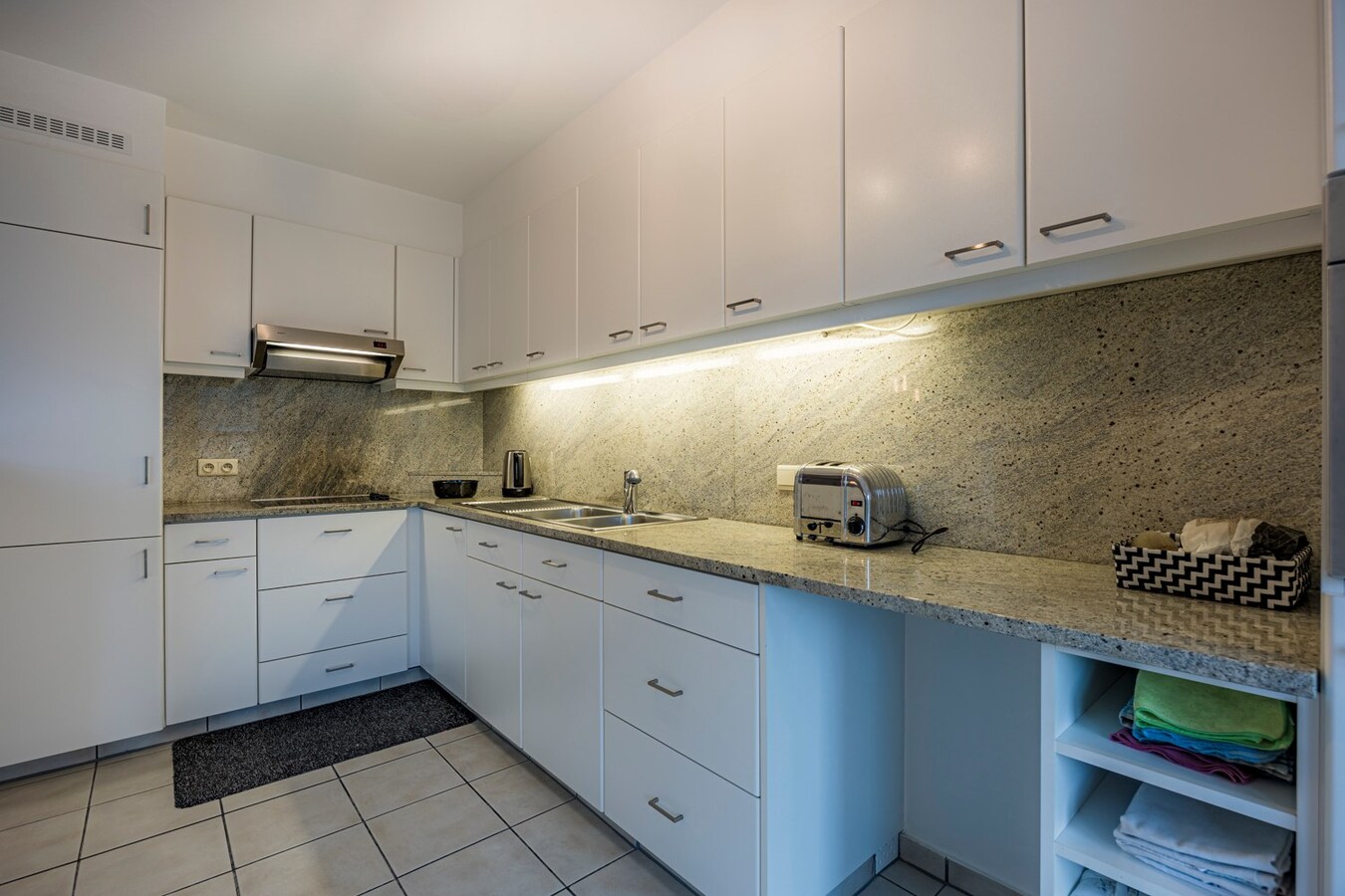 Zeer ruim appartement op topligging te Heist 