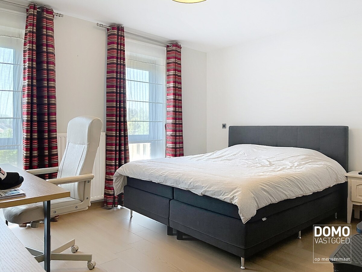 INSTAPKLAAR APPARTEMENT MET AUTOSTANDPLAATS TE CENTRUM KERMT - EPC label B 