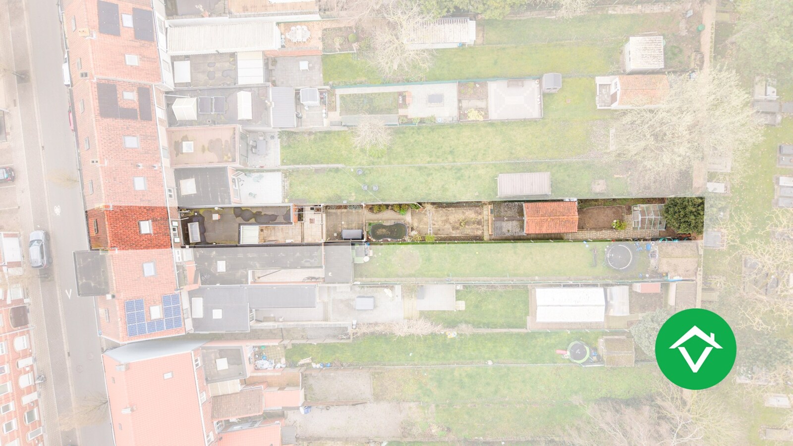 Prachtige rijwoning met 3 slaapkamers en tuin in centrum Roeselare 