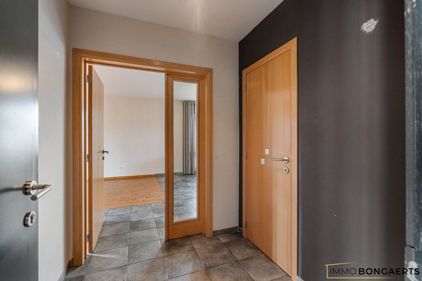 Ruim duplexappartement met 4 slaapkamers 