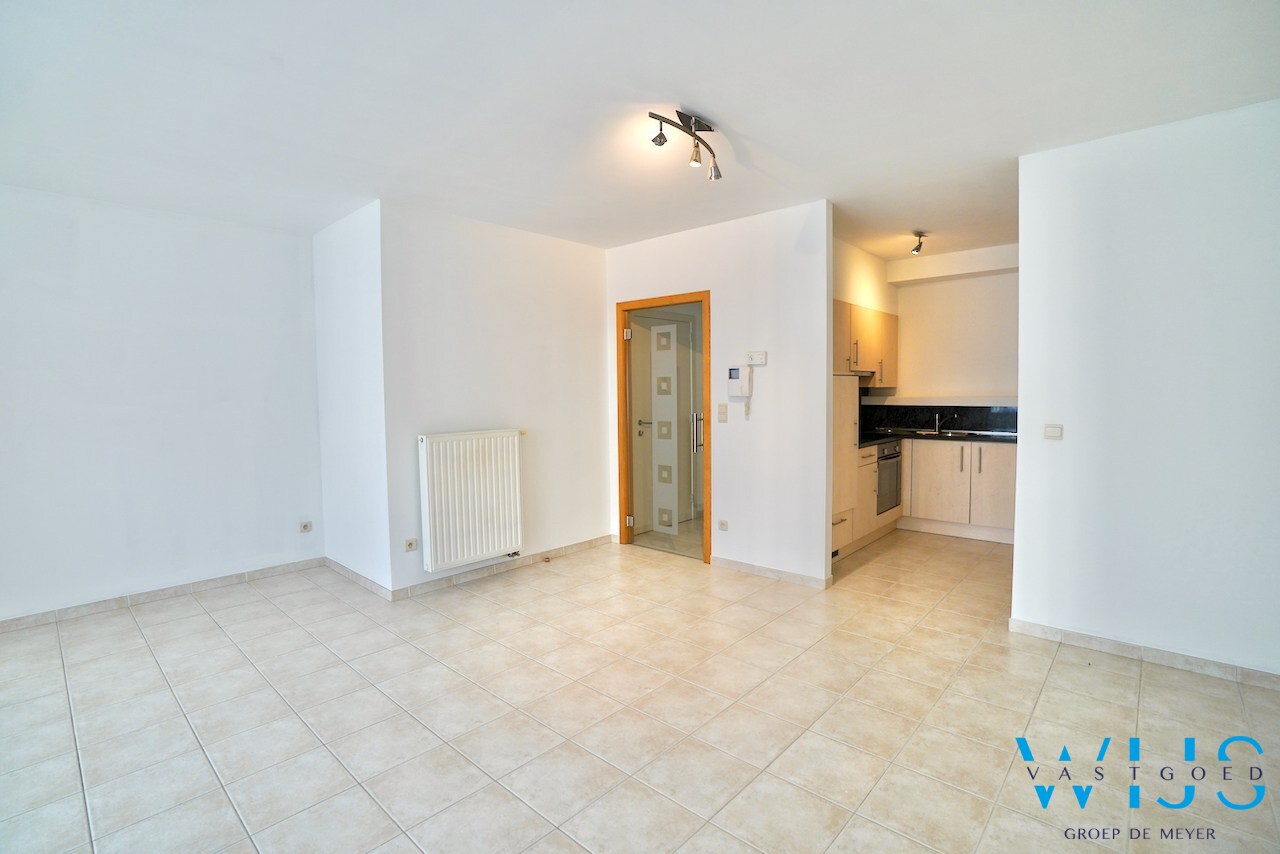 Gelijkvloers appartement met ruim terras in het centrum Ertvelde ! 