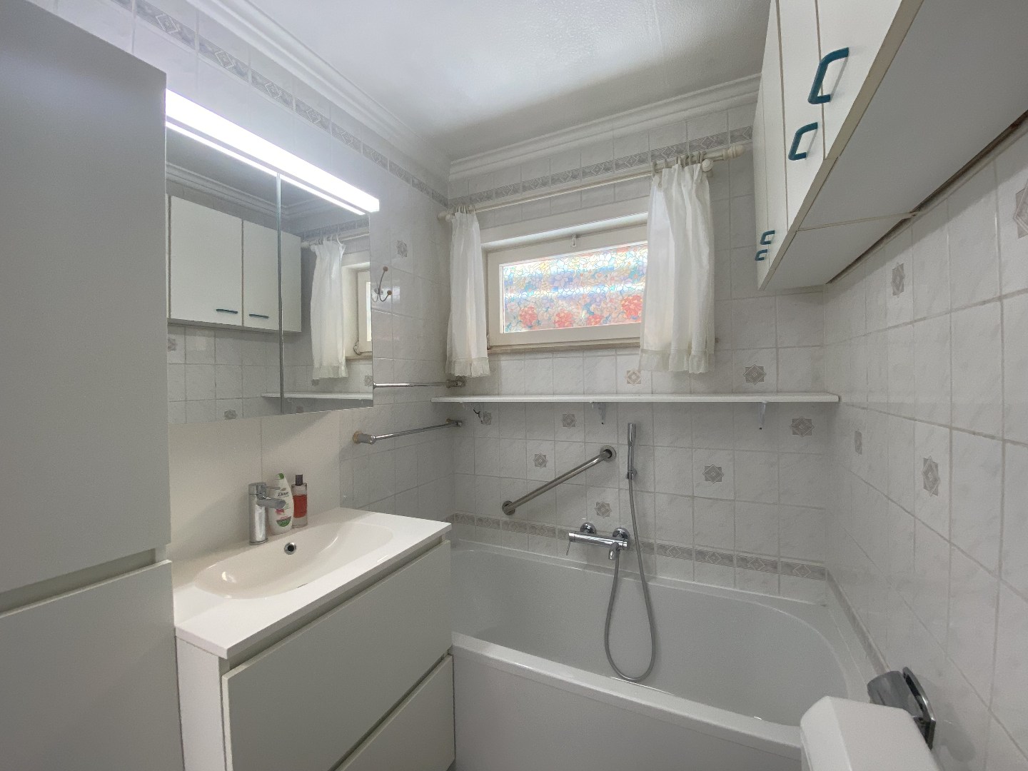 Residentieel gelegen woning met tuin en garage op toplocatie in Waregem! 