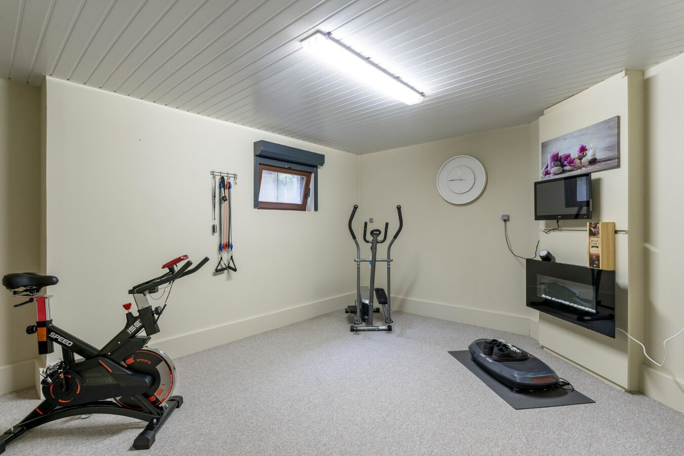 Gerenoveerde woning met tuin, garage en 3 slaapkamers in Opglabbeek - Perceeloppervlakte 684.00 - Bewoonbare oppervlakte 160.00 - Zuidoostelijke tuinoriëntatie 