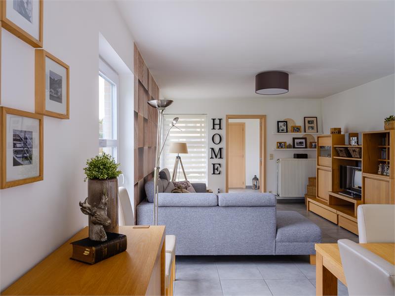 Prachtige, instapklare, halfopen bebouwing in rustige, residentiële wijk in Sleidinge. 