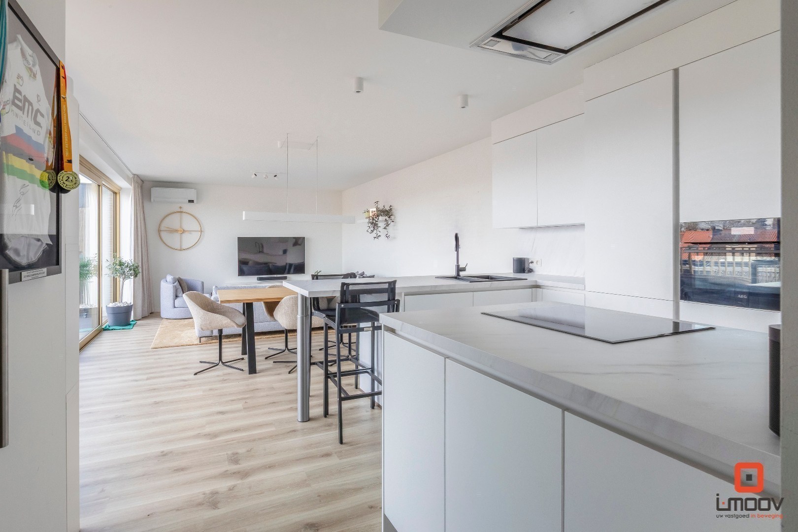 Recent luxueus appartement (2023) met 2 slaapkamers, terras en parkeeroptie in gebouw nabij Dampoort 