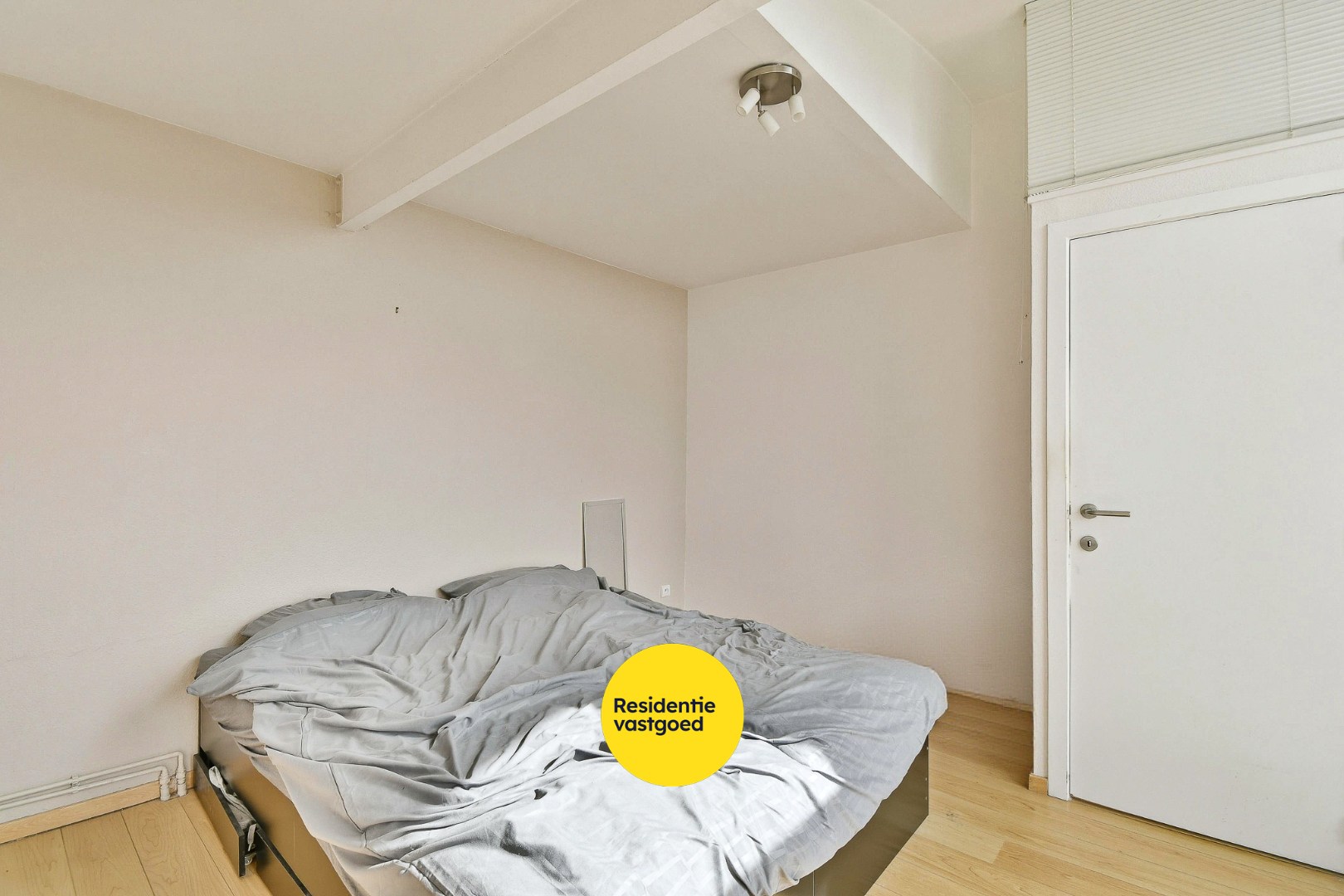 Duplex-appartement met twee ruime slaapkamers en een ruim en intiem terras 