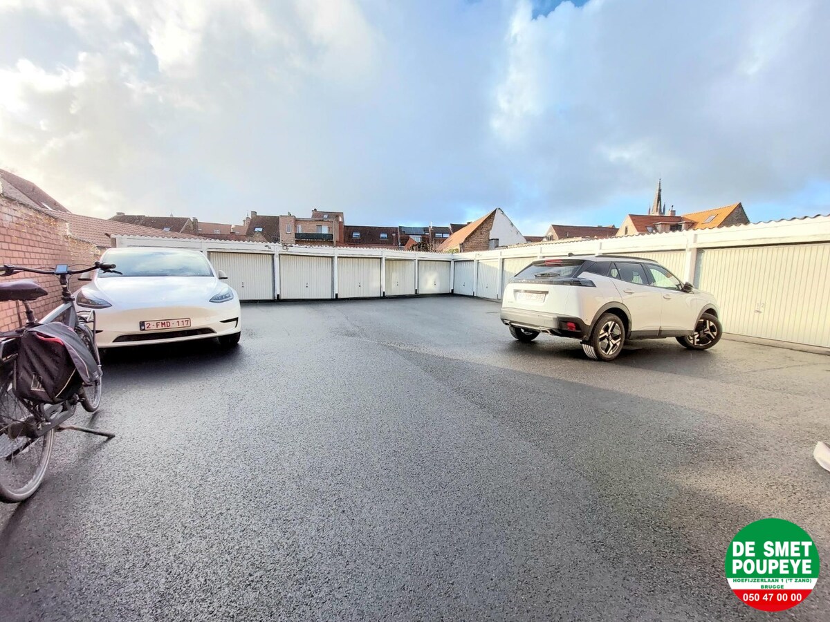 Garagebox in afgesloten complex 