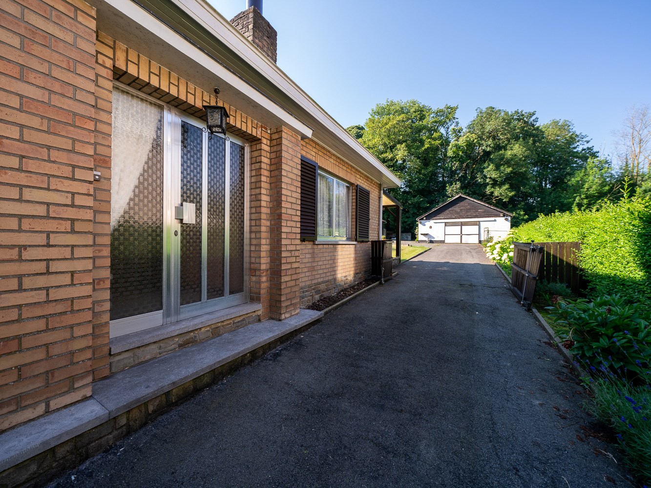 Woning met loods op gegeerde locatie 