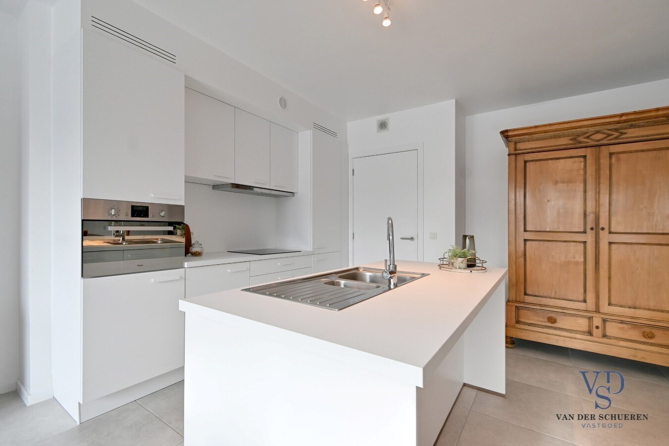 Gelijkvloers appartement met 2 terrassen. 