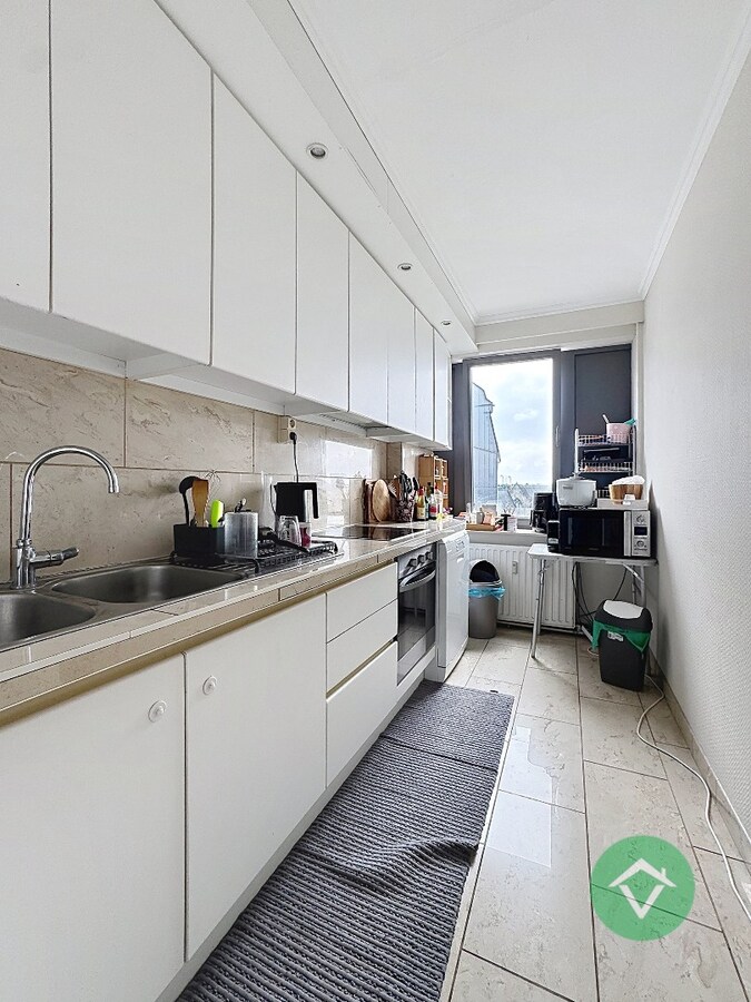 Appartement met 2 slaapkamers en terras te Gent 