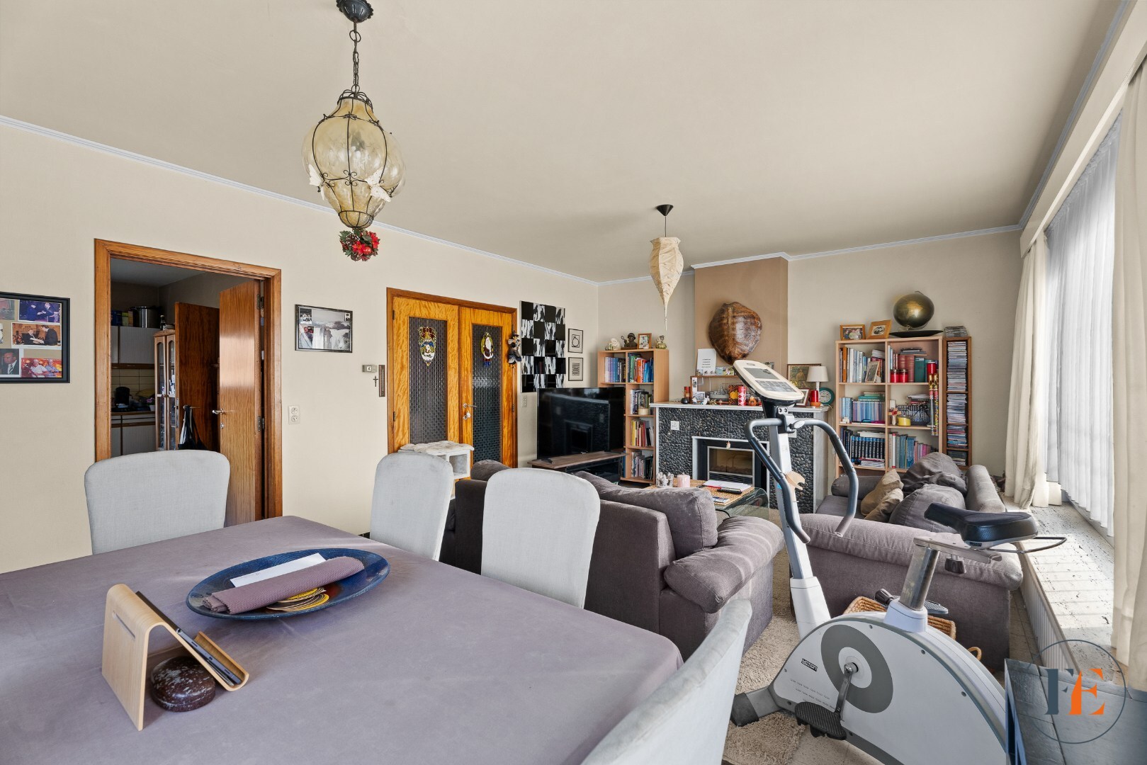 Appartement (135m²) met privatieve tuin(175m²) en garage 