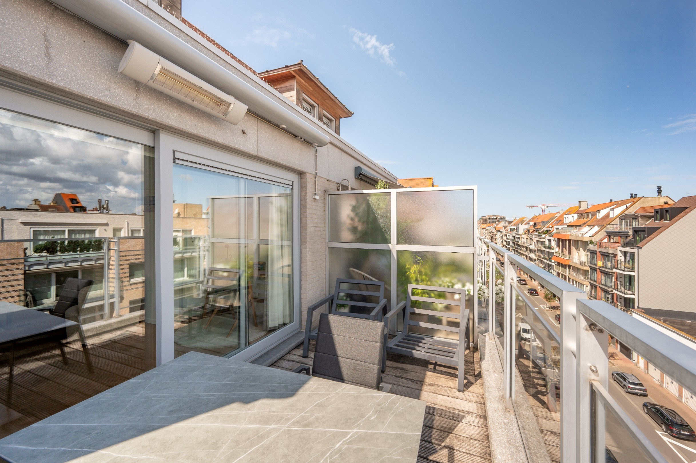 Duplex appartement te koop in Knokke met groot zonnig terras 