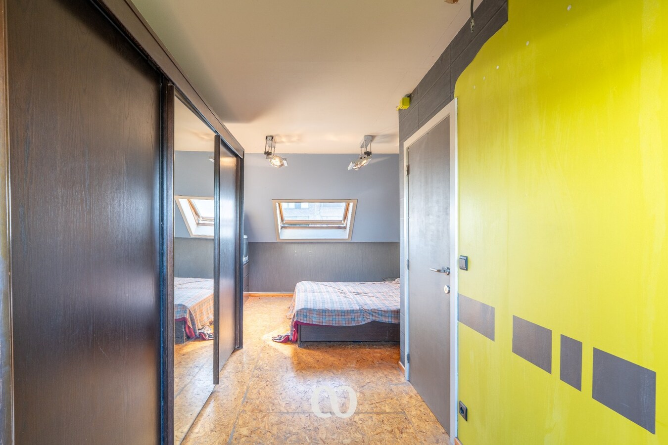 Handelspand met woonst en mogelijkheden in centrum Gavere 