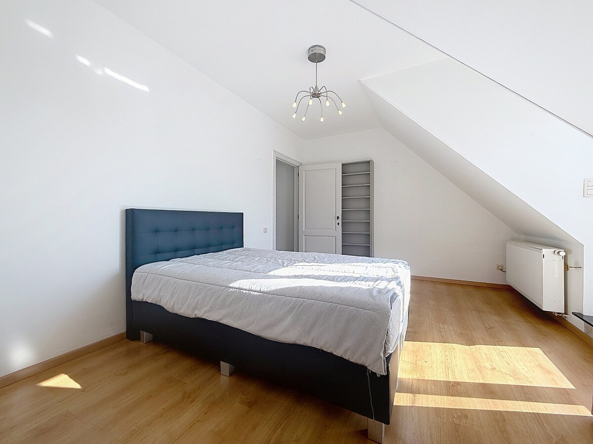 Ruime en instapklare HOB met zuidgerichte tuin te Bevegem 