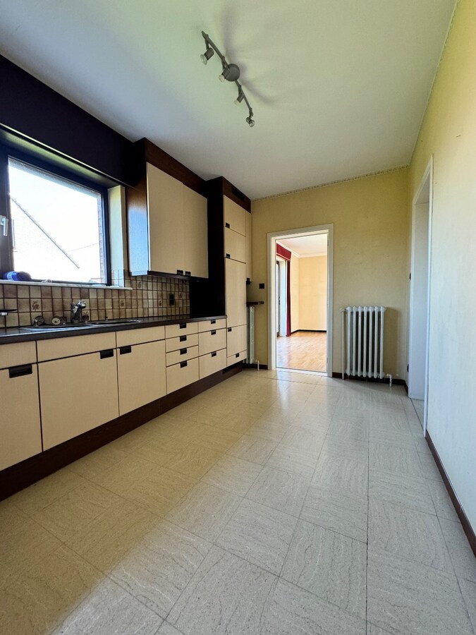 Alleenstaande woning met 4 slaapkamers en garage te Westende 