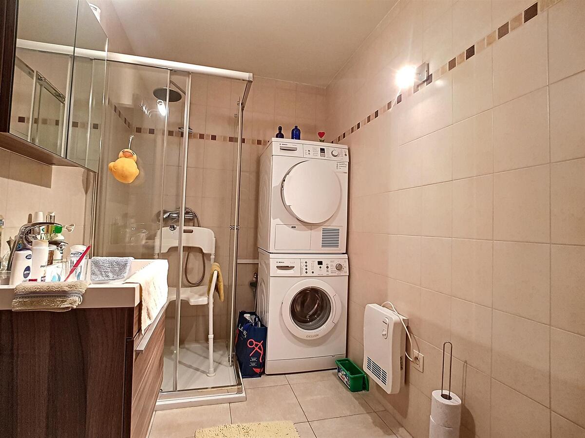 Leuk, instapklaar appartement nabij het Heldenplein - Heist 