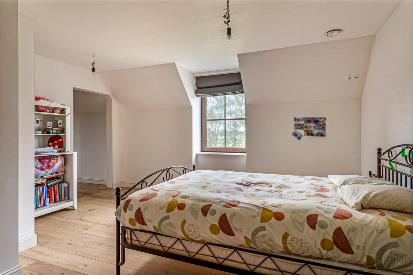 Uitzonderlijk gelegen landelijke villa met bijgebouw 