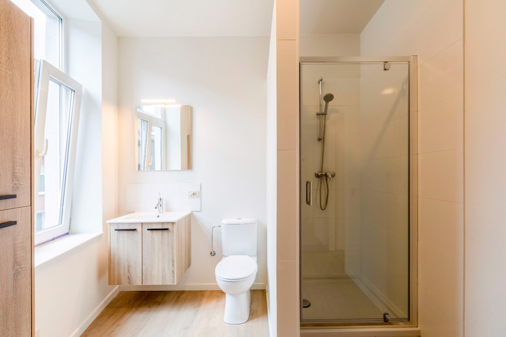 Gerenoveerde woning gelegen in de Bloemekenswijk 