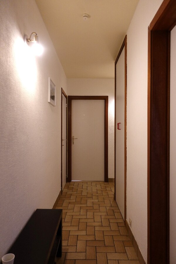 Opbrengsteigendom met 5 appartementen, 2 studio's en 4 garageboxen in Gistel 