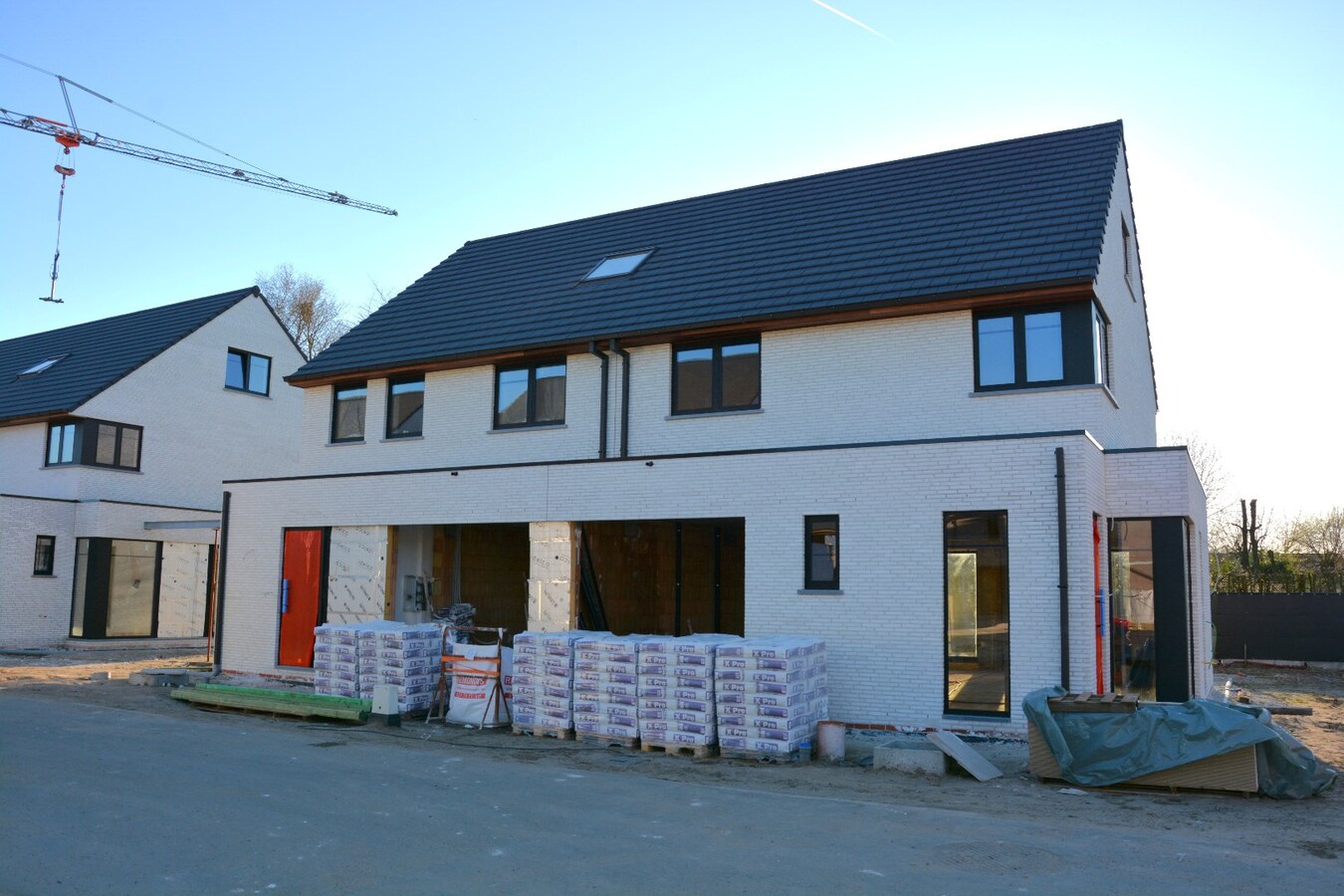 Nieuwbouwproject met mogelijkheid tot 5 slaapkamers op een uitstekende ligging in centrum Jabbeke 