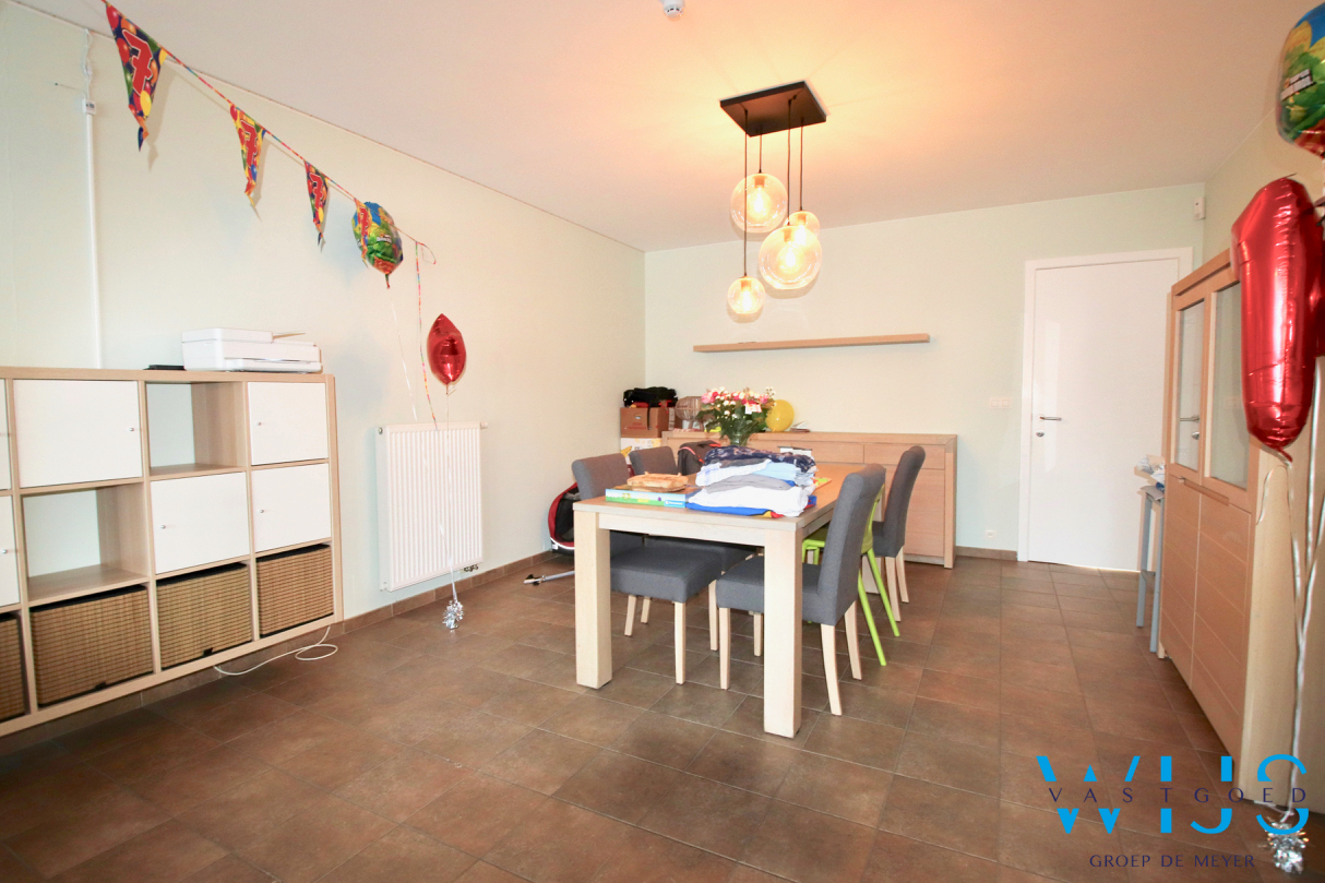 Instapklaar woonhuis met 4 slaapkamers &amp; tuin te Ertvelde ! 