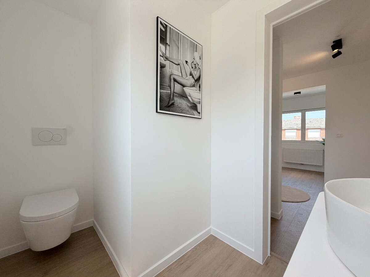 Prachtige gerenoveerde zeer ruime woning in een rustige wijk te  Gullegem ! *** NONO INSPIRED*** 