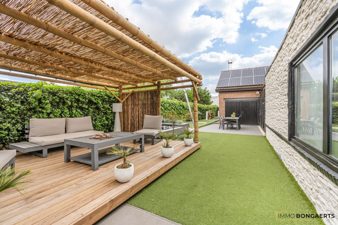 Exclusieve woning met volledig uitgeruste wellnesspraktijk nabij Hasselt 