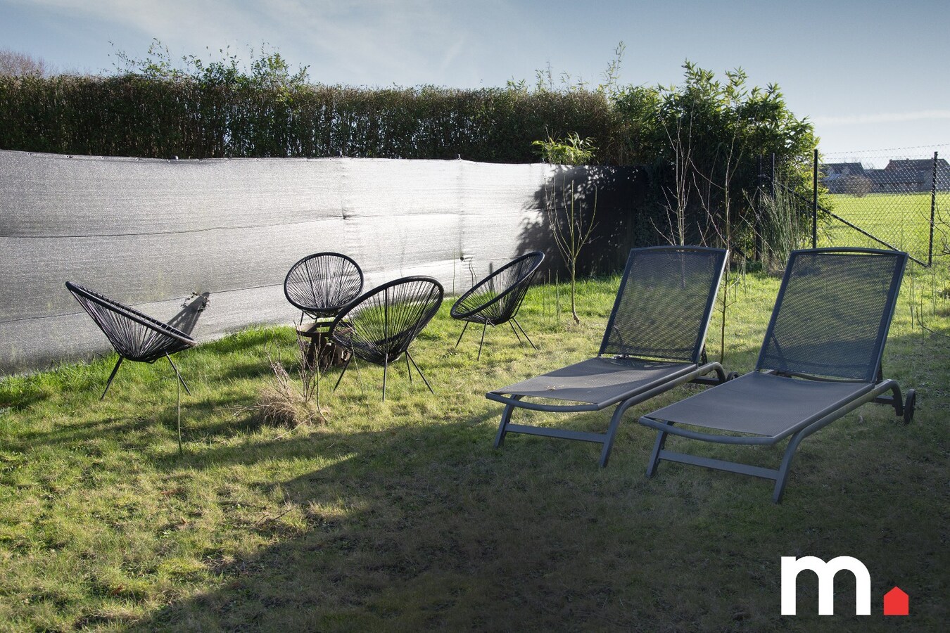 Top gerenoveerde halfopen woonst met ruime tuin te Waregem ! 