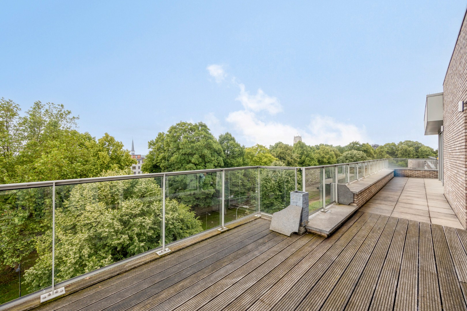 terras aan voorzijde