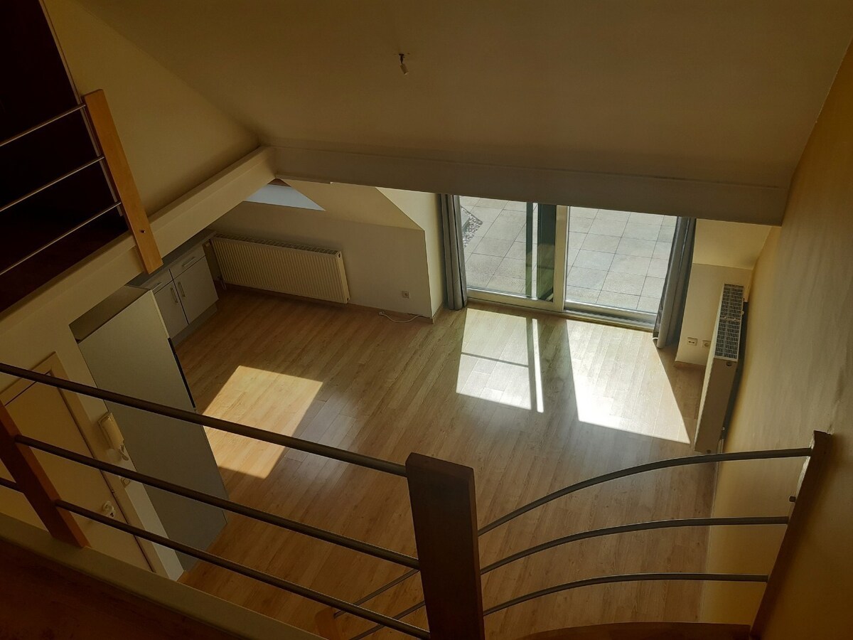 Tof dakappartement met aangenaam zonneterras. 