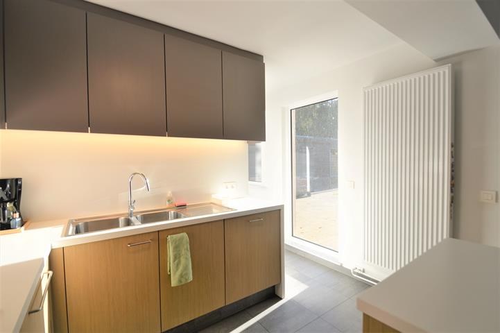 Prachtig gerenoveerde woning met een zeer ruime en zonnige tuin op top locatie in Mol 