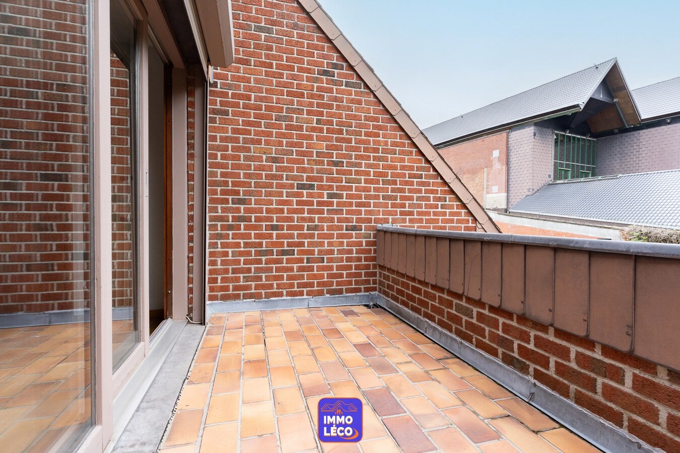 Maison d'architecte avec profession libérale, double garage, jardin, CENTRE-VILLE ! 