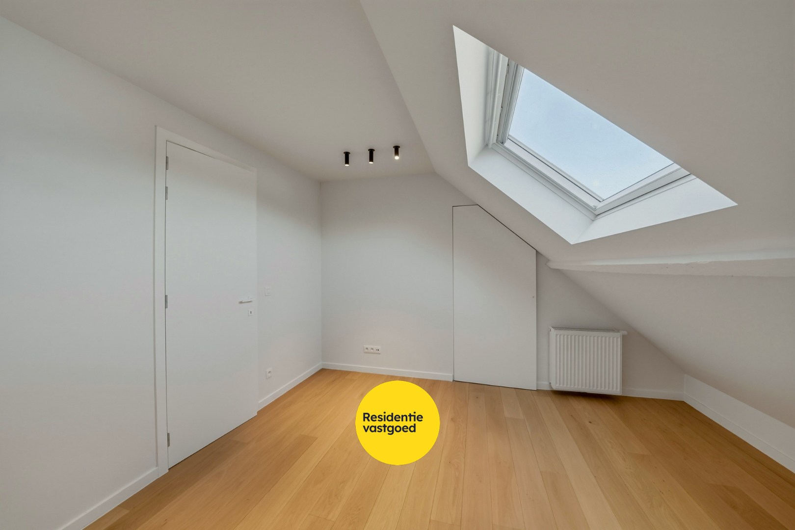 Instapklare, energiezuinige woning met 4 slpk in Mariakerke 