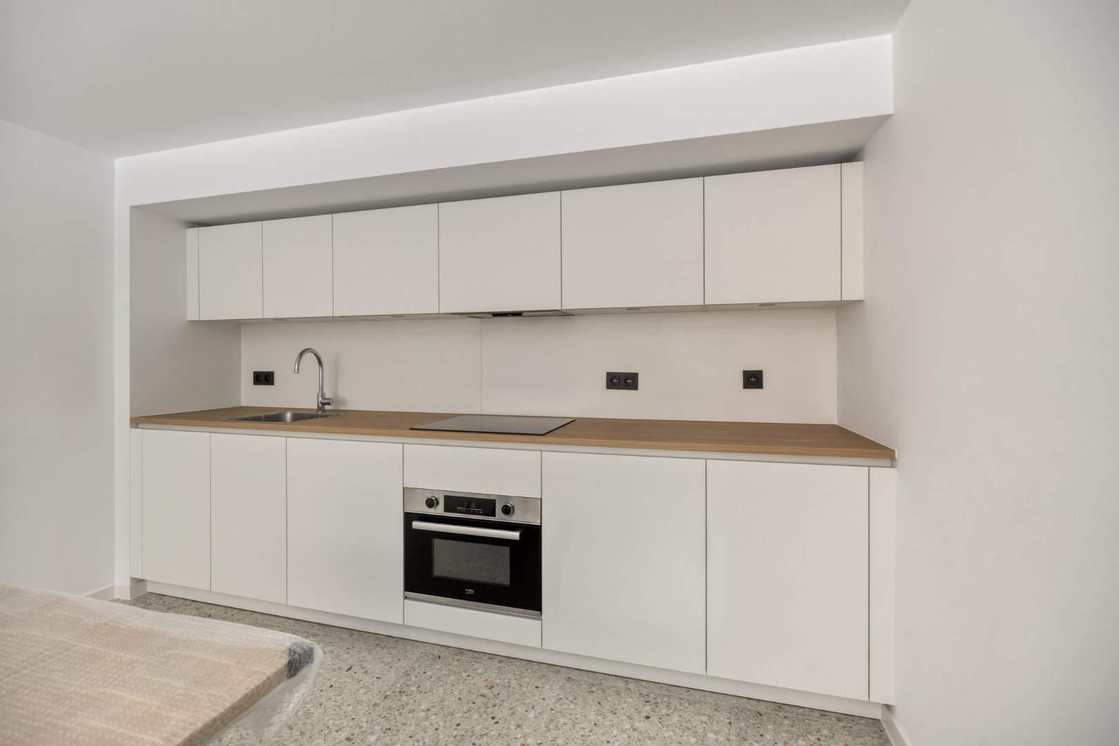 Volledig gerenoveerde studentenkamer in residentie met 29 studentenkamers met eigen sanitair en terras in hartje Leuven - EPC label A! 