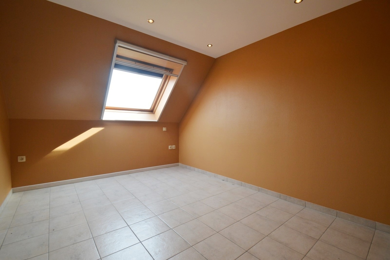 Goed gelegen, groot duplexappartement/penthouse - Heist 