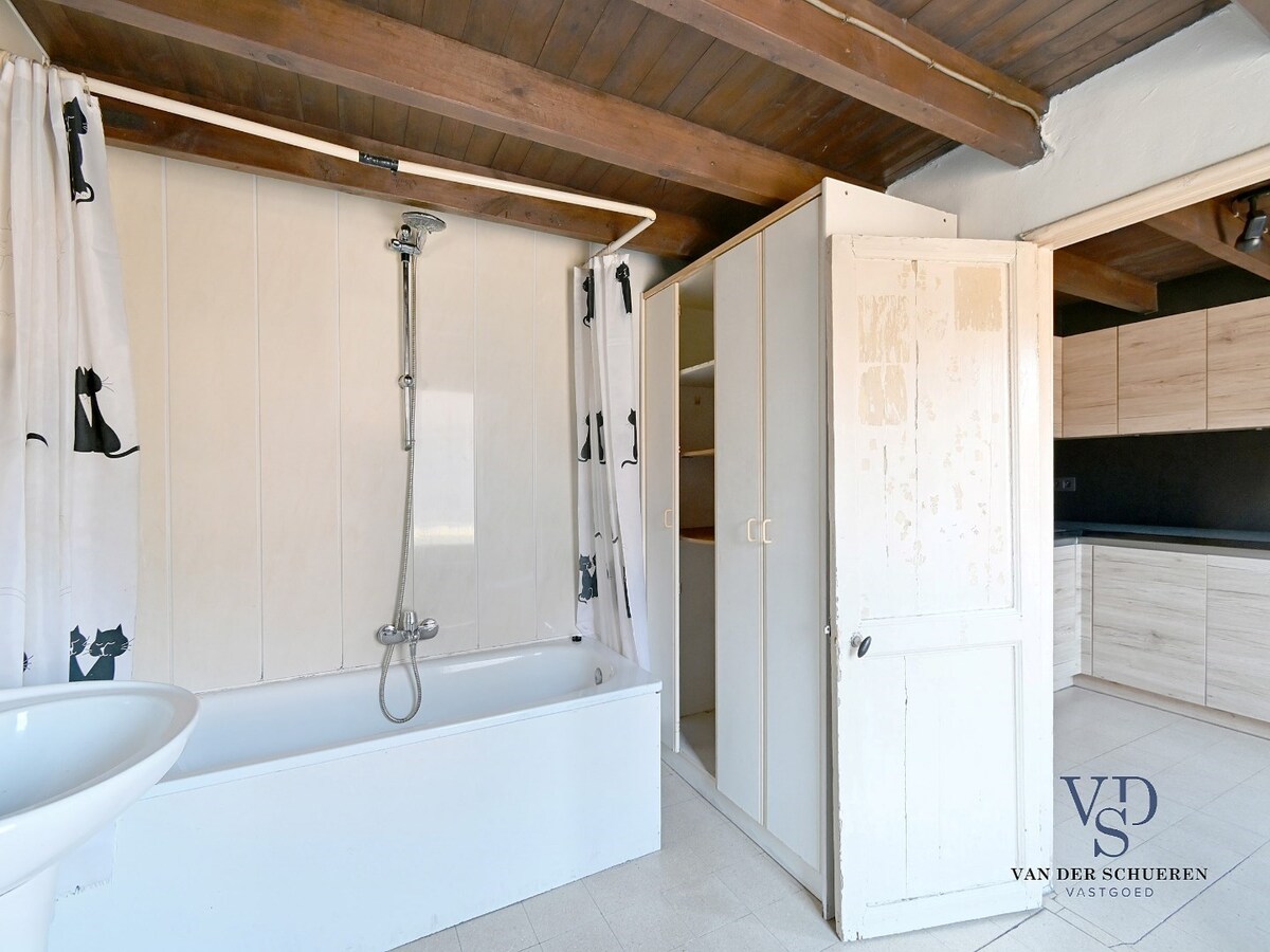 Half Open Bebouwing, met afzonderlijke tuin. 