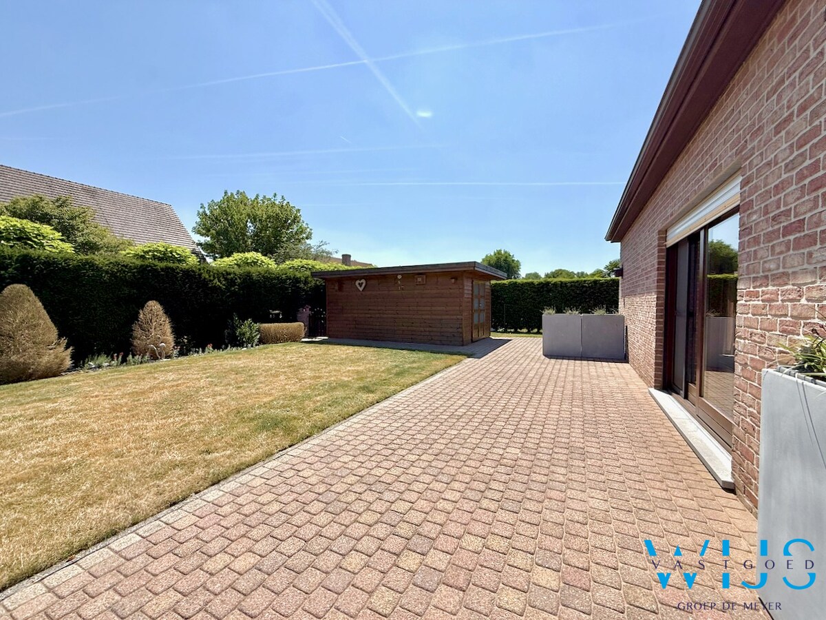 Verzorgde bungalow in woonwijk te Assenede ! 
