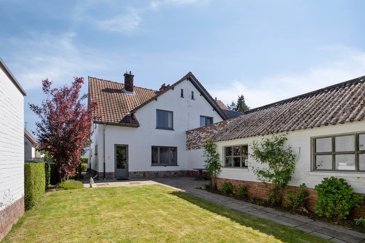 Half open bebouwing met 3 slaapkamers, zuid/west georiënteerd tuin op super ligging in Kessel-Lo! 