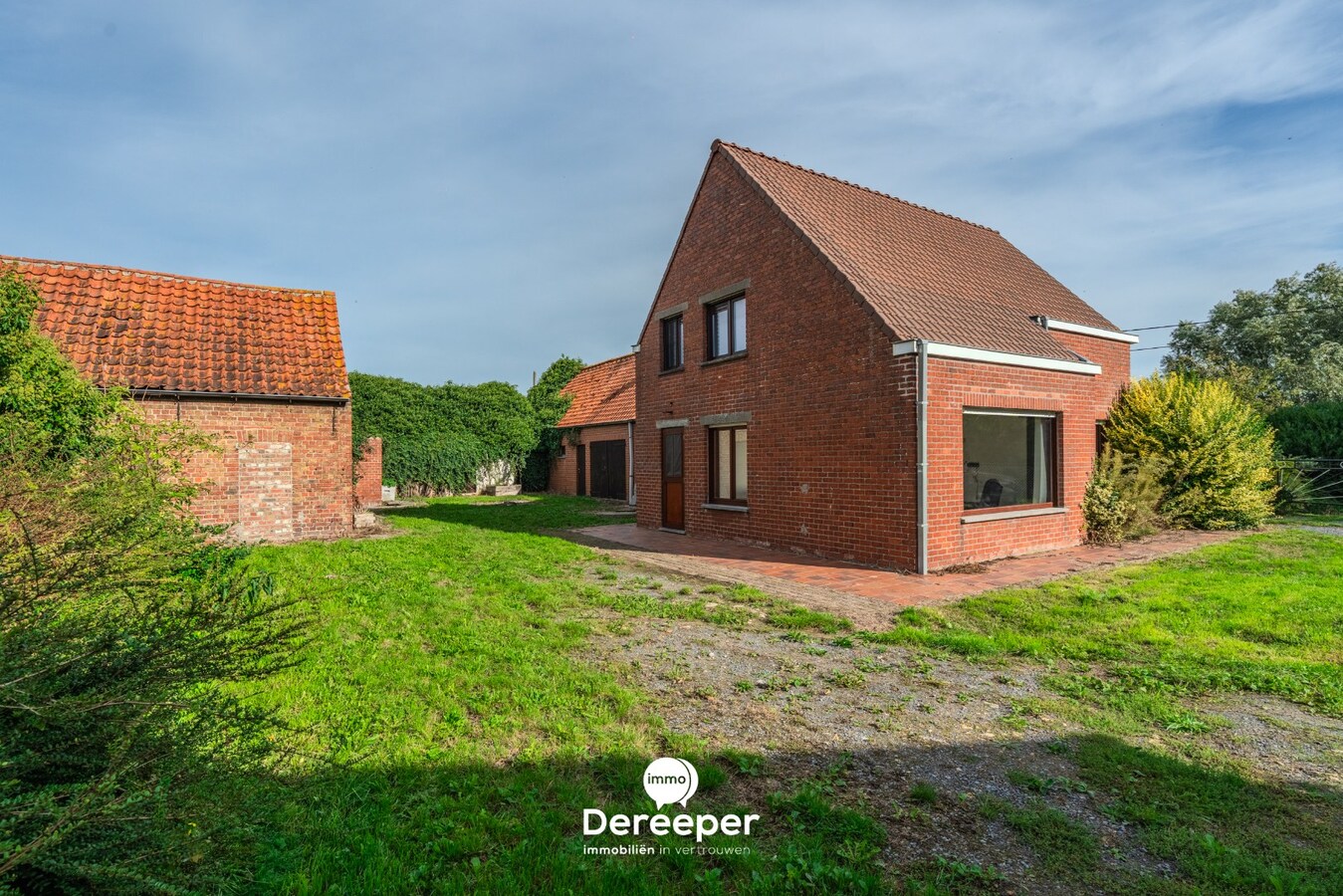Prachtige landelijke hoeve op ruim perceel van 7.479 m² te Ichtegem 